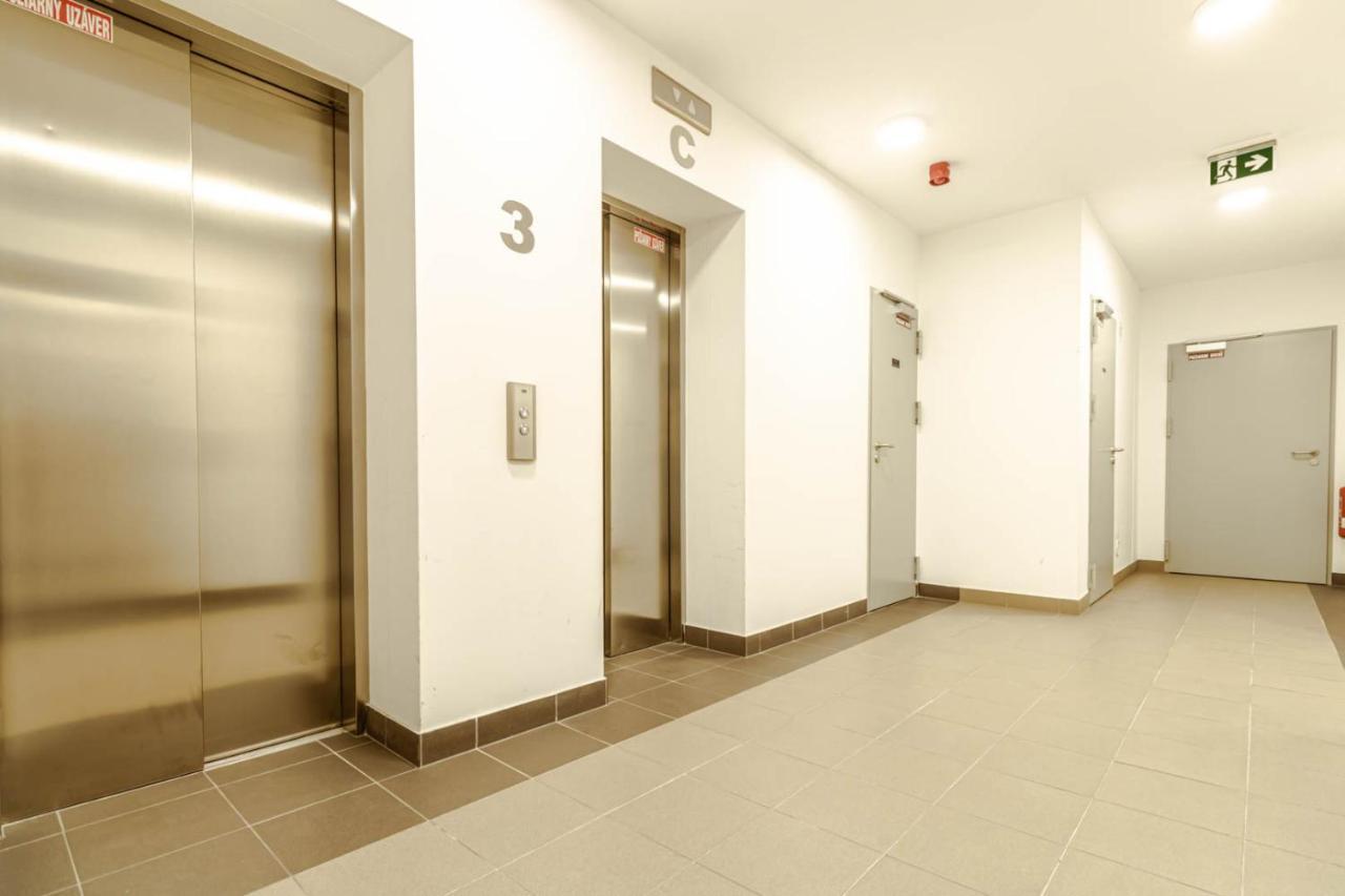 Moderny Byt V Sirsom Centre Apartment Bratislava Exterior foto