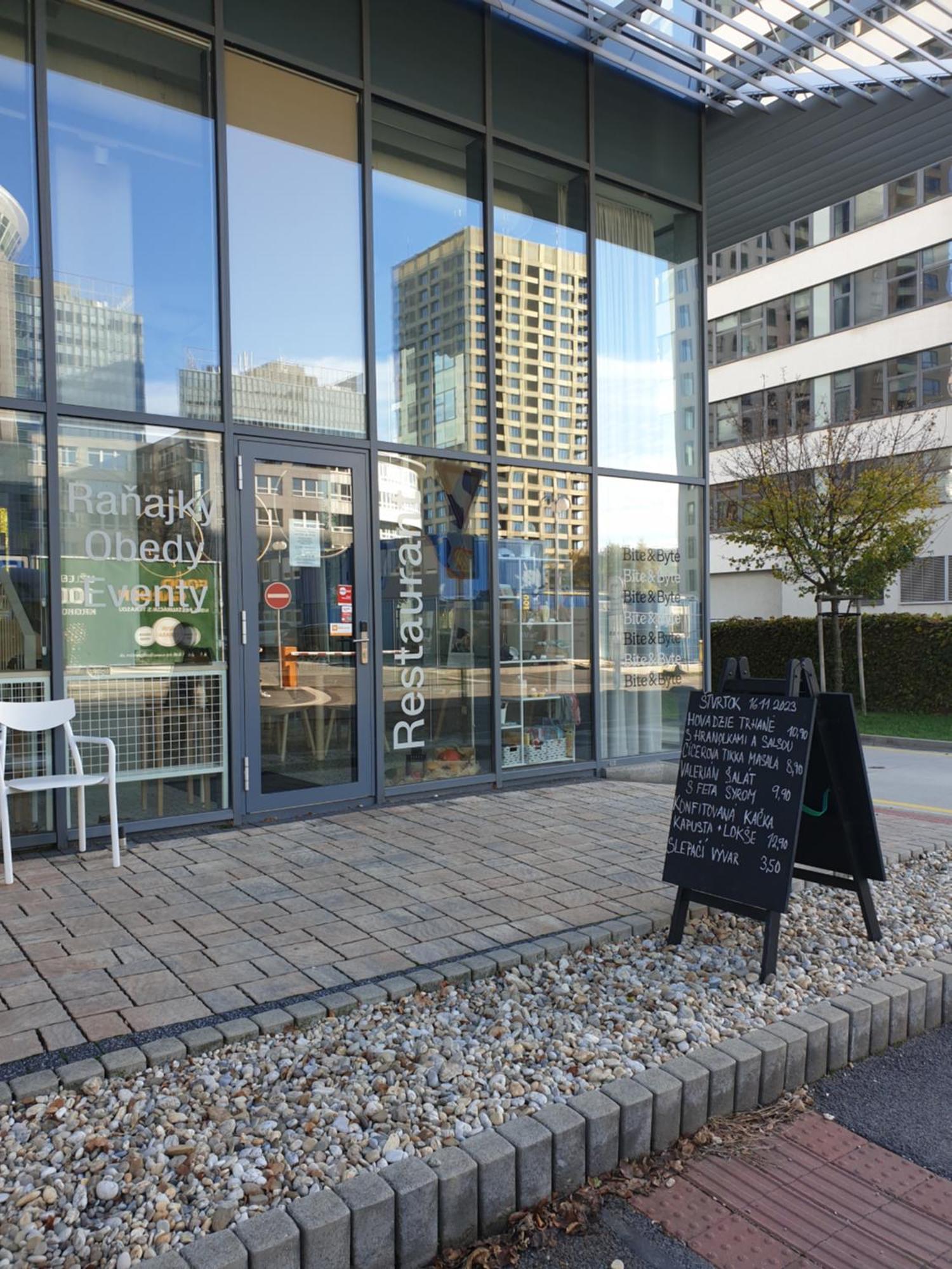 Moderny Byt V Sirsom Centre Apartment Bratislava Exterior foto
